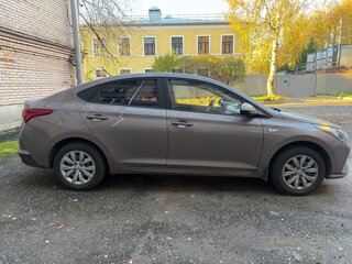 2020 Hyundai Solaris II Рестайлинг, коричневый, 1350000 рублей, вид 4
