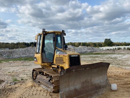 2007 Caterpillar D4, 3000000 рублей, вид 1