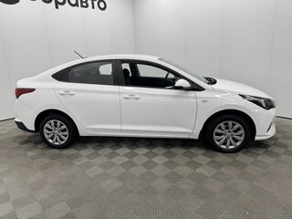 2022 Hyundai Solaris II Рестайлинг, белый, 1540000 рублей, вид 4