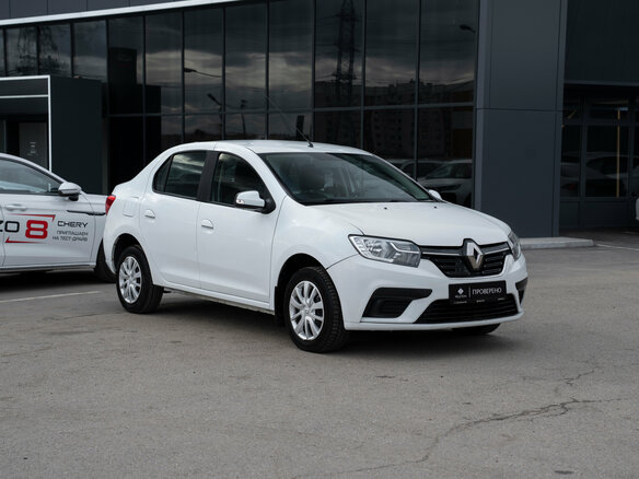 2021 Renault Logan II Рестайлинг, белый, 850000 рублей - вид 1