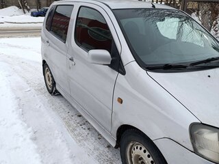 2002 Daihatsu YRV I Рестайлинг, серебристый, 355000 рублей, вид 3