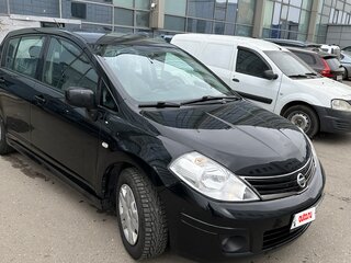 2012 Nissan Tiida I Рестайлинг, чёрный, 680000 рублей, вид 4