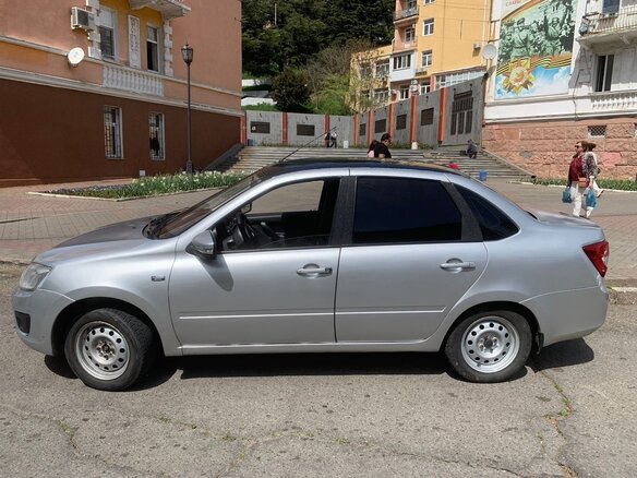 2012 Lada (ВАЗ) Granta I, серебристый, 395000 рублей - вид 2