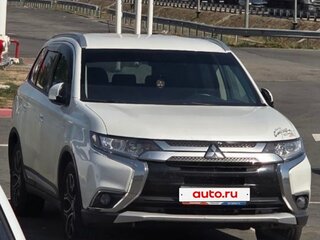 2015 Mitsubishi Outlander III Рестайлинг 2, белый, 1680000 рублей, вид 2