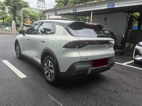 2026 Changan Qiyuan Q05 40.3 kWh II, серебристый, 1853000 рублей, вид 3