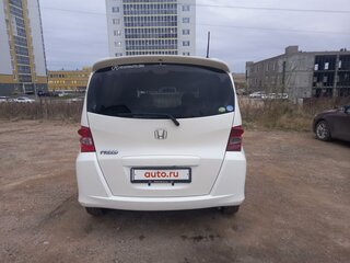 2011 Honda Freed I, белый, 1150000 рублей, вид 4