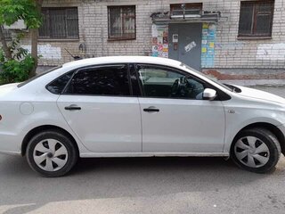 2019 Volkswagen Polo V Рестайлинг, белый, 600000 рублей, вид 2