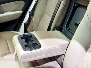 2025 Volvo XC60 II Рестайлинг 2, чёрный, 5830000 рублей, вид 5