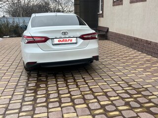 2021 Toyota Camry VIII (XV70), белый, 3400000 рублей, вид 4