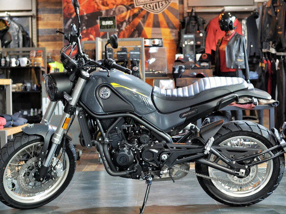 2025 Benelli Leoncino 500 Trail, серый, 538000 рублей - вид 1