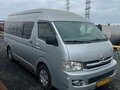2006 Toyota HiAce, серебристый, 900000 рублей - вид 2