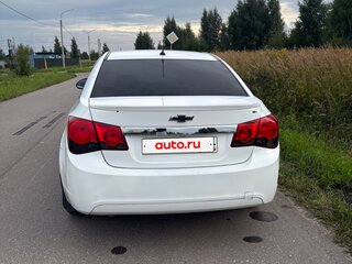 2011 Chevrolet Cruze I, белый, 350000 рублей, вид 2