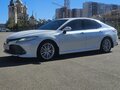 2019 Toyota Camry VIII (XV70), белый, 3750000 рублей - вид 2