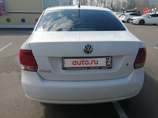 2014 Volkswagen Polo V, белый, 430000 рублей, вид 3