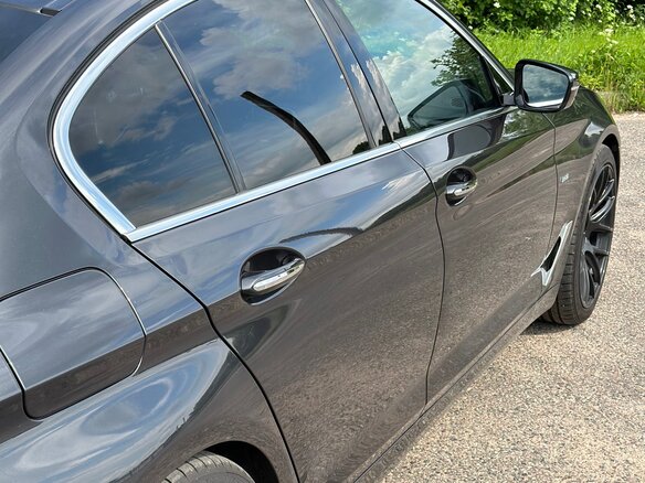 2017 BMW 5 серии 520d VII (G30/G31/G38), чёрный, 2667405 рублей - вид 3