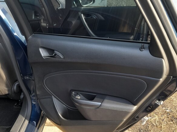 2011 Opel Astra J, синий, 1300000 рублей - вид 16