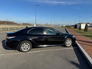 2019 Toyota Camry VIII (XV70), чёрный, 2700000 рублей, вид 4