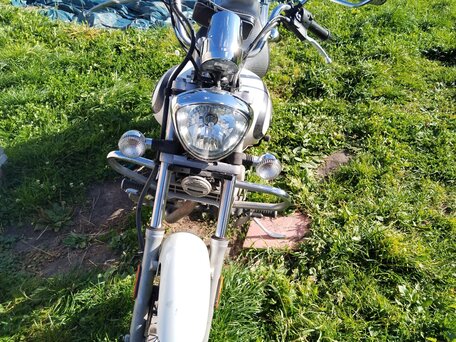 2020 Bajaj Avenger, белый, 130000 рублей, вид 1
