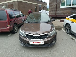 2017 Kia Rio III Рестайлинг, коричневый, 790000 рублей, вид 2