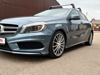 2013 Mercedes-Benz A-Класс 180 III (W176), синий, 1500000 рублей, вид 3
