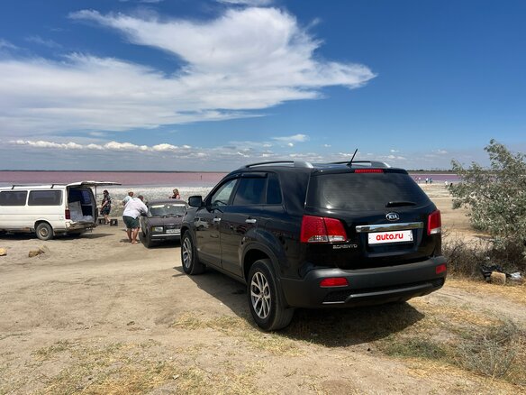 2011 Kia Sorento II, чёрный, 1690000 рублей - вид 4