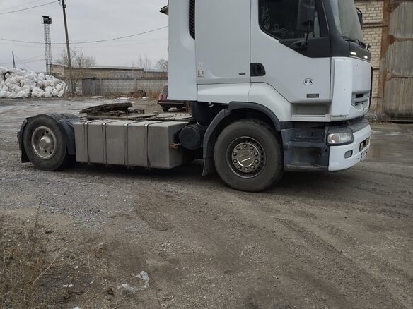 2004 Renault Premium, белый, 1200000 рублей - вид 1