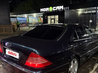 1999 Mercedes-Benz S-Класс 500 IV (W220), чёрный, 780000 рублей, вид 2