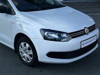 2015 Volkswagen Polo V, белый, 745000 рублей, вид 2
