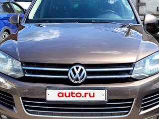 2011 Volkswagen Touareg II, коричневый, 2150000 рублей, вид 2