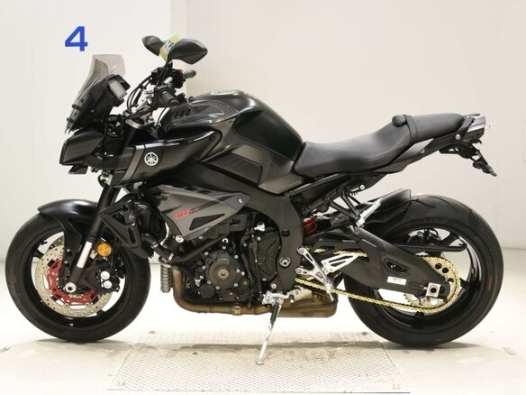 2018 Yamaha MT-10, чёрный, 1102000 рублей