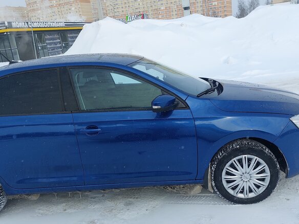 2018 Skoda Rapid I Рестайлинг, синий, 860000 рублей - вид 1