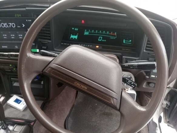 1988 Toyota Crown VIII (S130), серый, 700000 рублей - вид 21