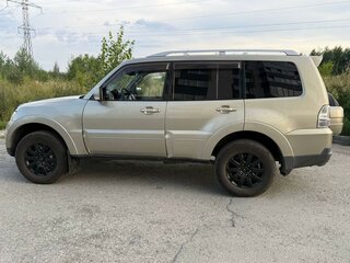 2007 Mitsubishi Pajero IV, бежевый, 1575000 рублей, вид 4