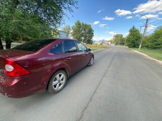 2008 Ford Focus II Рестайлинг, красный, 540000 рублей, вид 4