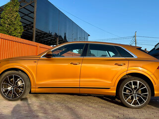 2019 Audi Q8 45 TDI I (4M), оранжевый, 7100000 рублей, вид 5