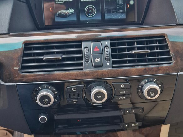 2005 BMW 5 серии 530i V (E60/E61), чёрный, 1500000 рублей - вид 10