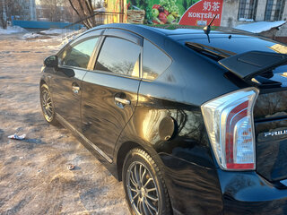 2015 Toyota Prius III Рестайлинг (XW30), чёрный, 1500000 рублей, вид 3