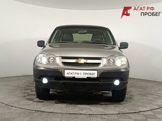 2016 Chevrolet Niva I Рестайлинг, зелёный, 670000 рублей, вид 2