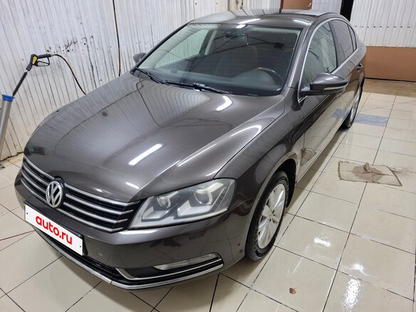 2012 Volkswagen Passat B7, коричневый, 950000 рублей - вид 2