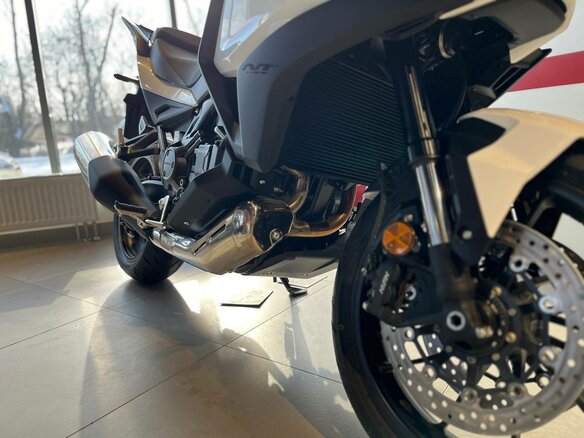 2022 Honda NT1100, белый, 1750000 рублей - вид 16