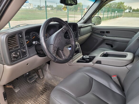 2003 Chevrolet Tahoe II, серебристый, 1180000 рублей - вид 8
