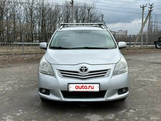 2012 Toyota Verso I Рестайлинг, серебристый, 870000 рублей, вид 1