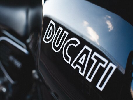 2009 Ducati SportClassic, чёрный, 1600000 рублей, вид 2