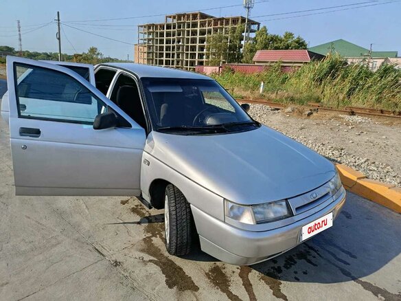 2006 Lada (ВАЗ) 2110, серебристый, 230000 рублей - вид 2