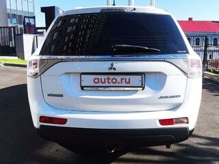 2013 Mitsubishi Outlander III, белый, 1250000 рублей, вид 5
