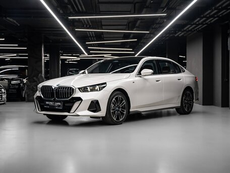 2024 BMW 5 серии Long 530Li VIII (G60/G61/G68), белый, 6680000 рублей, вид 2