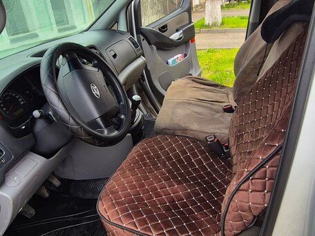 2007 Hyundai Grand Starex, серебристый, 1300000 рублей, вид 2