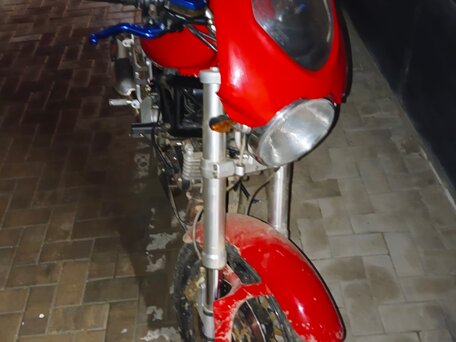 2003 Ducati Monster 1000, красный, 285000 рублей, вид 2