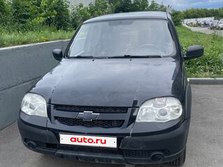 2012 Chevrolet Niva I Рестайлинг, чёрный, 410000 рублей, вид 1