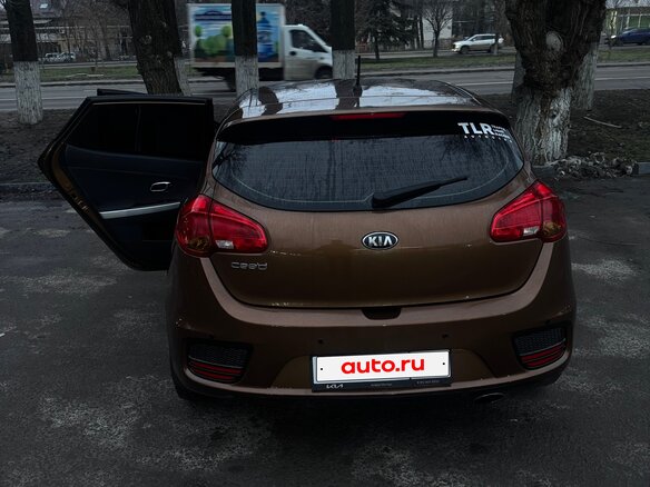 2015 Kia Ceed II Рестайлинг, коричневый, 920000 рублей - вид 10